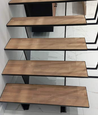 Mp Metallerie Pose Descalier Sur Mesure A Lorient Pose Descalier Sur Mesure